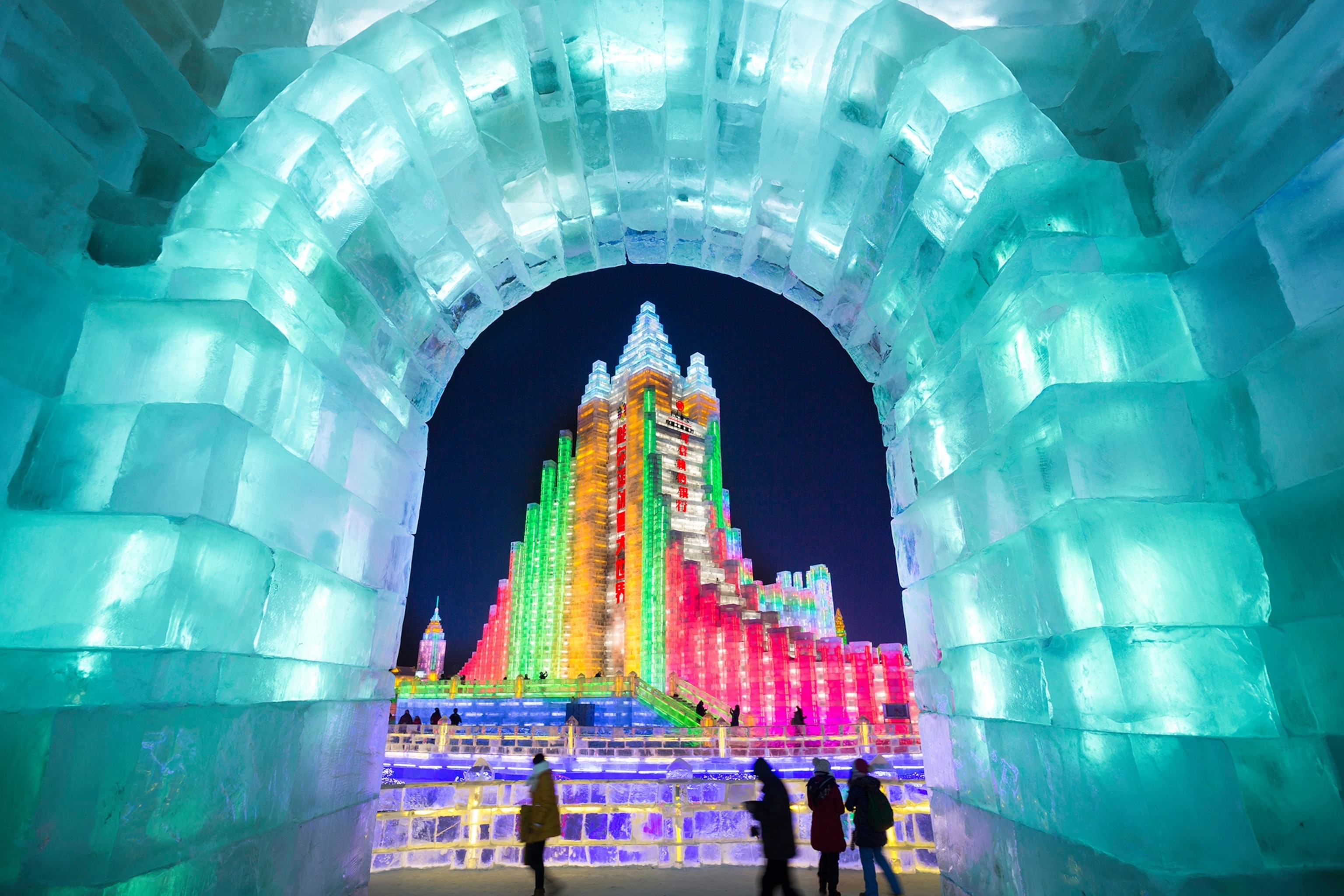festivals ice sculptures